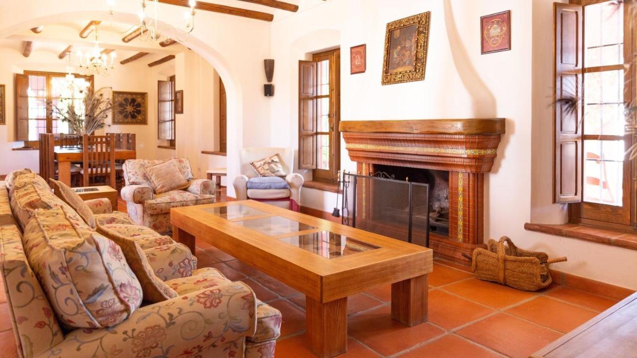 Finca La Canera Alcala De Guadaira By Ruralidays Exteriör bild