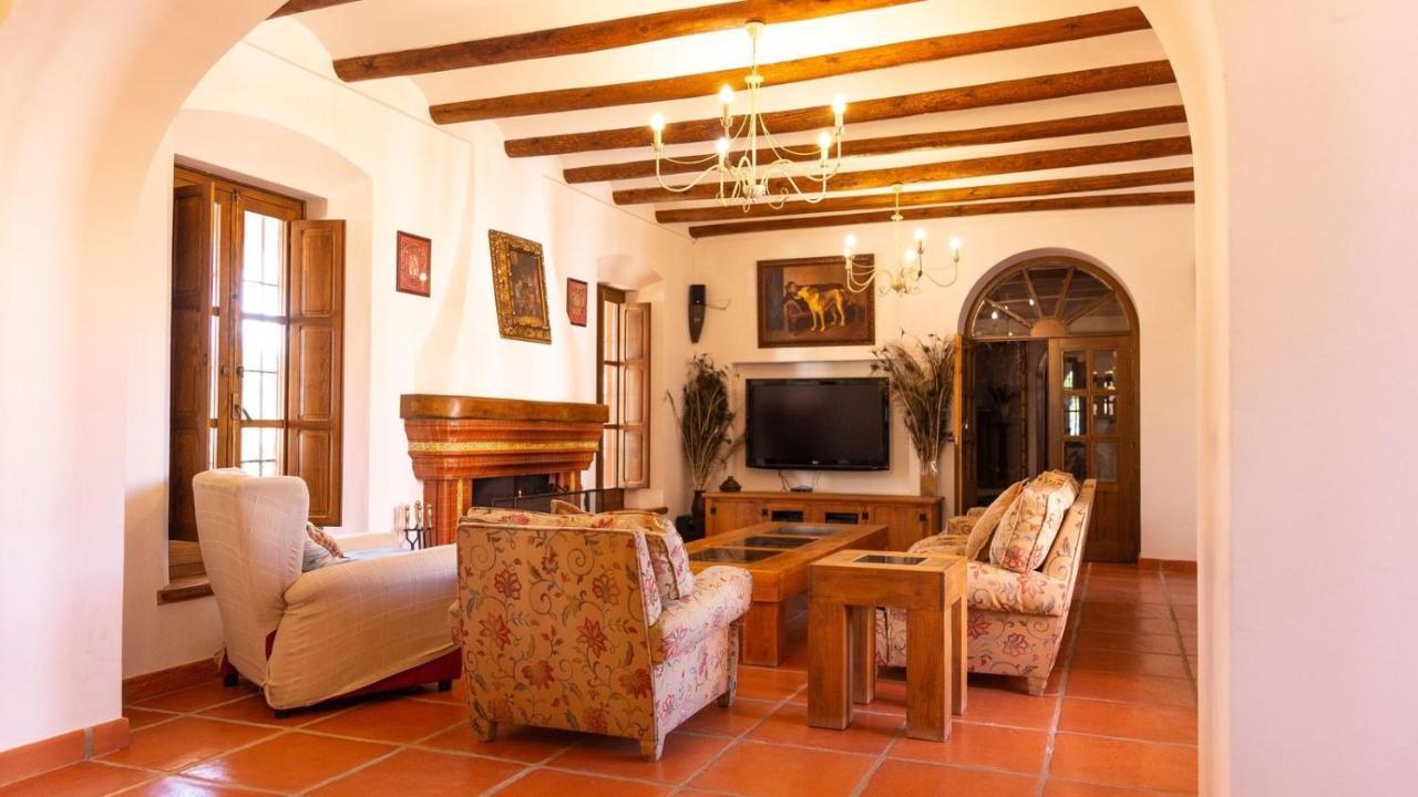 Finca La Canera Alcala De Guadaira By Ruralidays Exteriör bild
